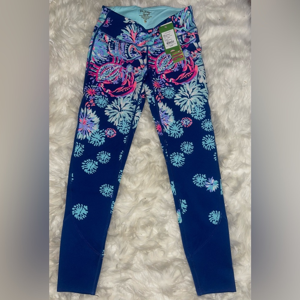 Lilly Pulitzer Luxletic Maralyn Weekender Deep Indigo Gypsea Girl UPF 50+ Small